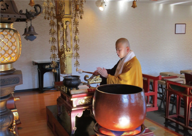 新年の読経を執り行いました