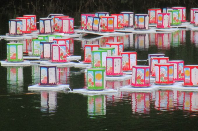 精霊流し