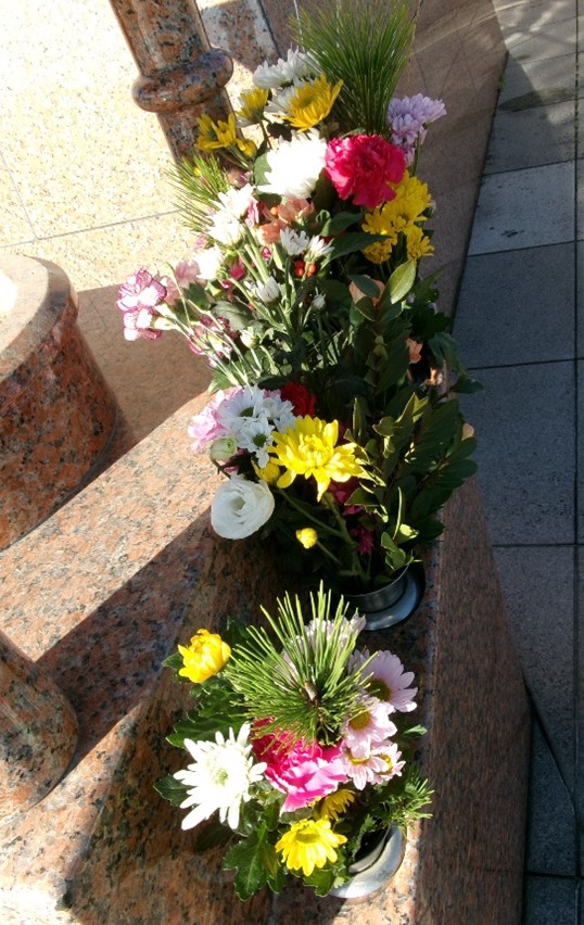 供養塔献花