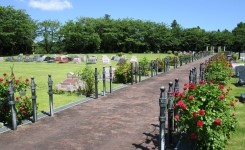 芝生墓地　ローズヒルズ